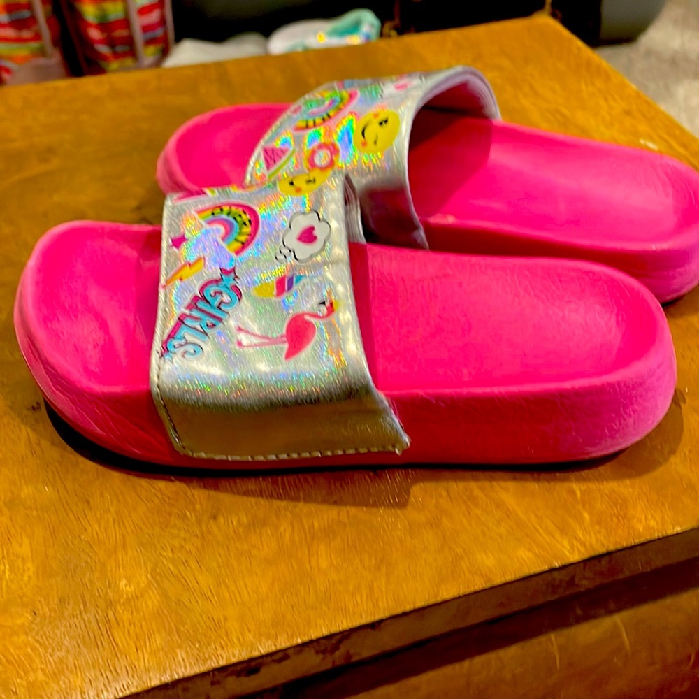 Emoji slides Girl size 10/11.